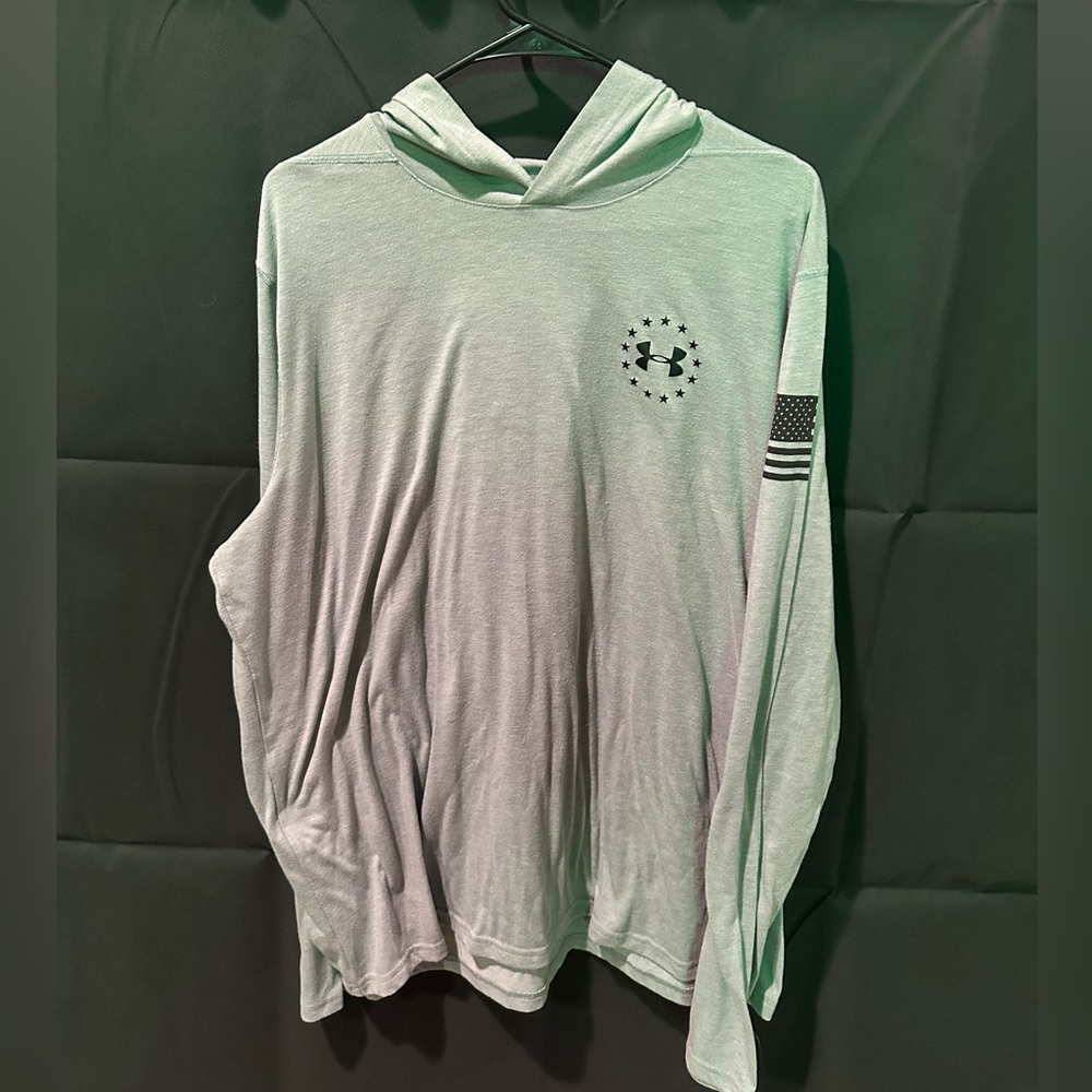 Grey Cotton Under Armour hooded pull over.